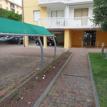 Apartamento Seaside In With Parking Bibione